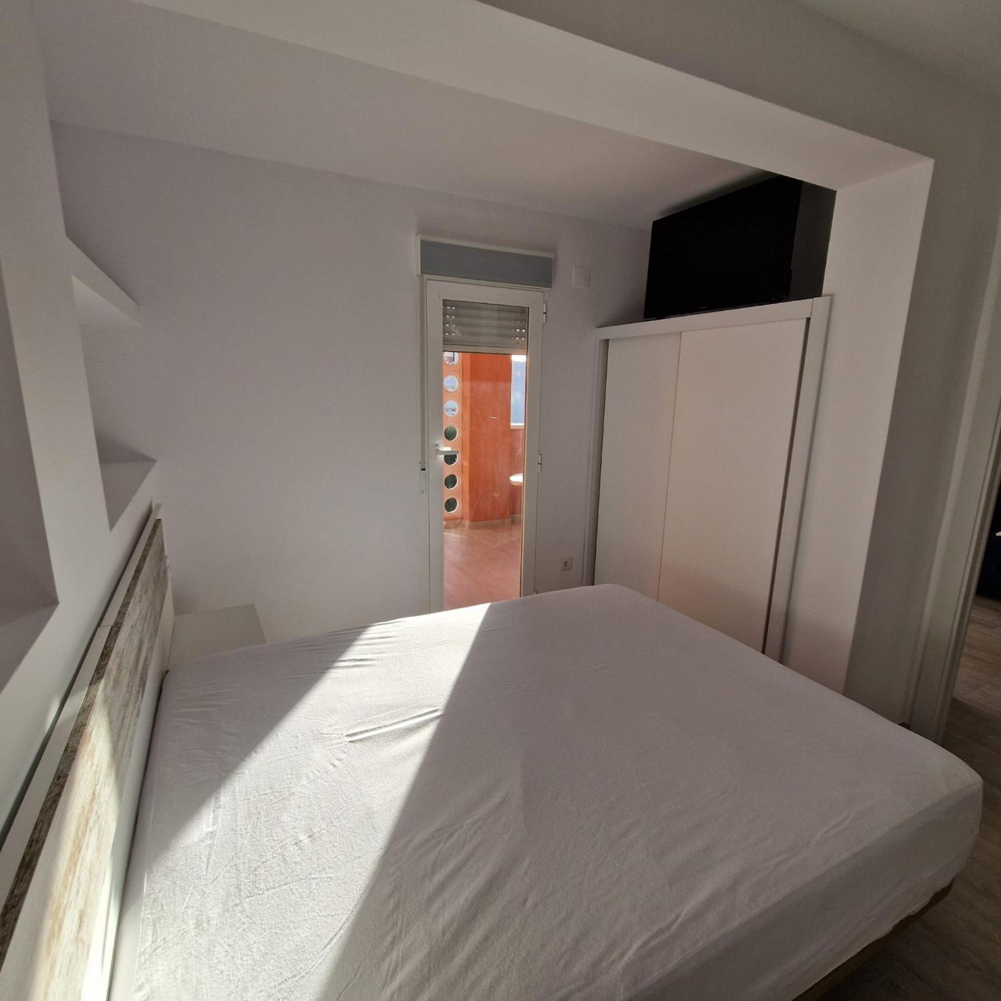 Golden Beach Apartament เบนิดอร์ม ภายนอก รูปภาพ